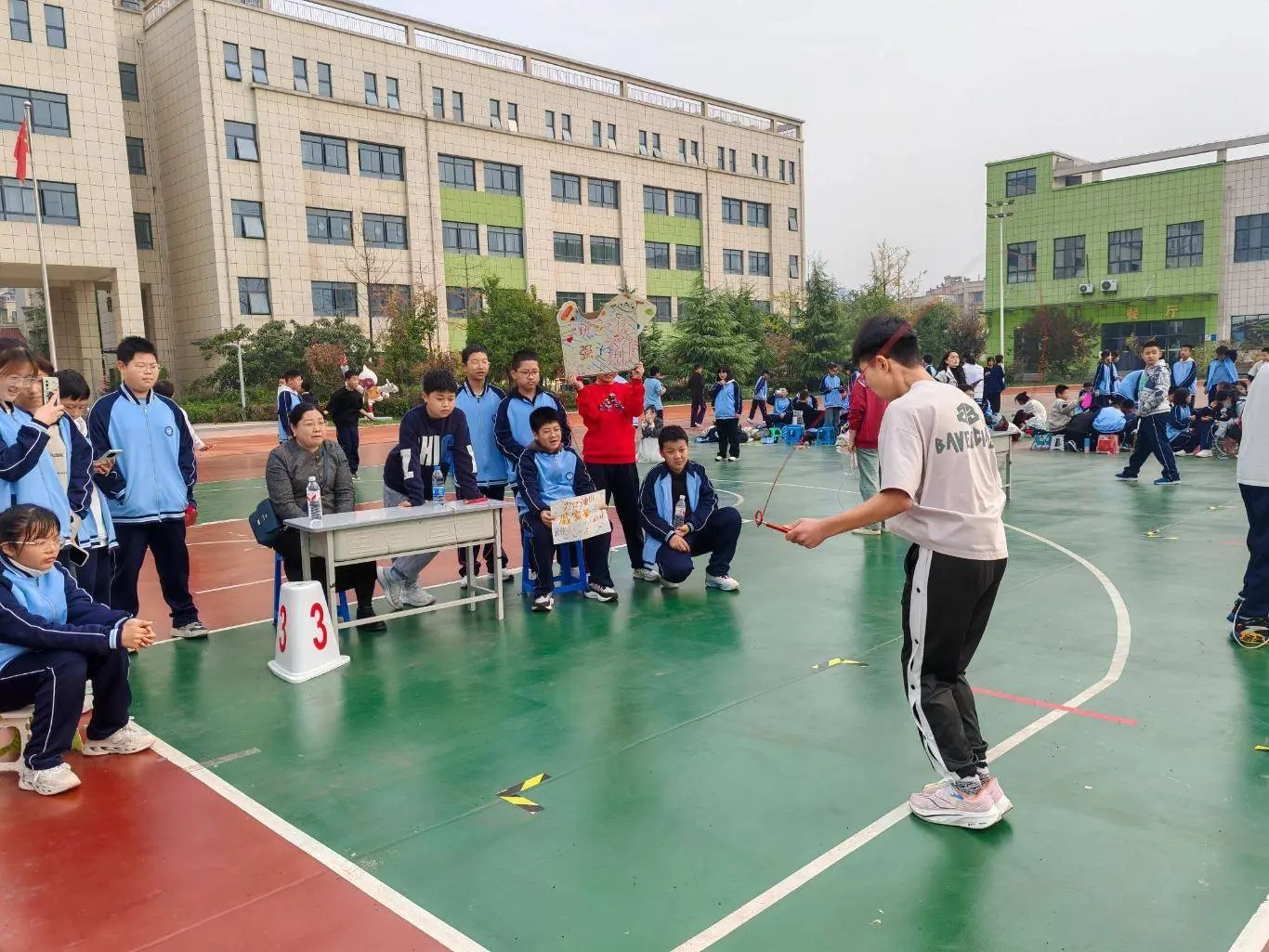 AA, 我们不追求, 硕果