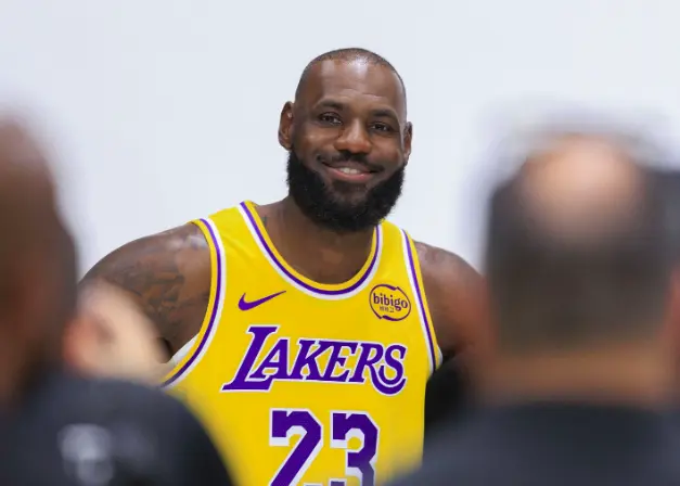 点大战湖人, 腿伤势将缺